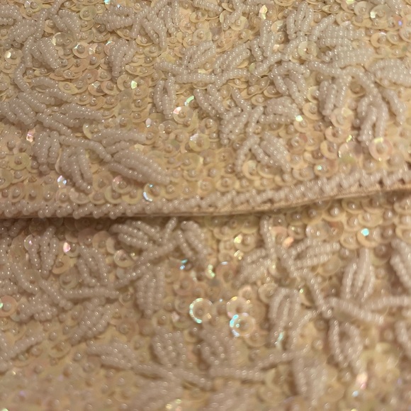 Light Ivory Beaded Clutch - Picture 2 of 9